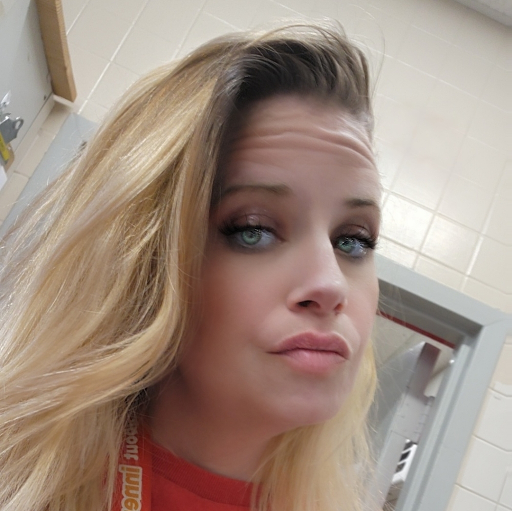 Meet your Posher, Kacey